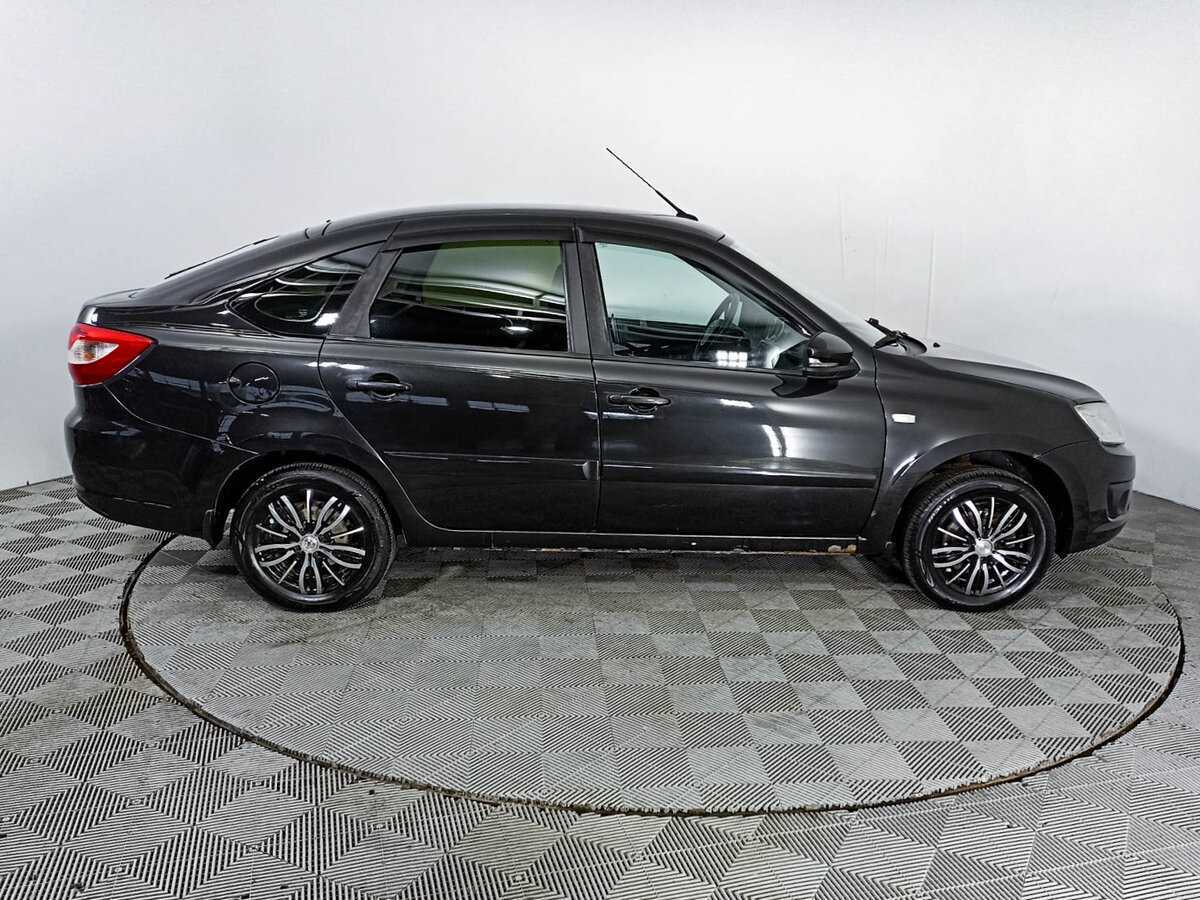 Lada (ВАЗ) Granta с пробегом — 2015 год. Фото: #3