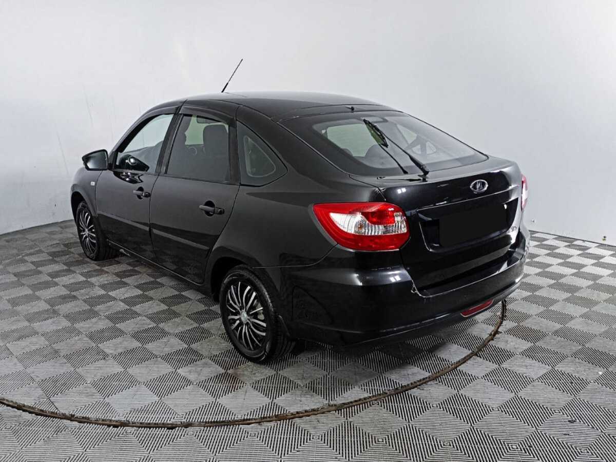 Lada (ВАЗ) Granta с пробегом — 2015 год. Фото: #6