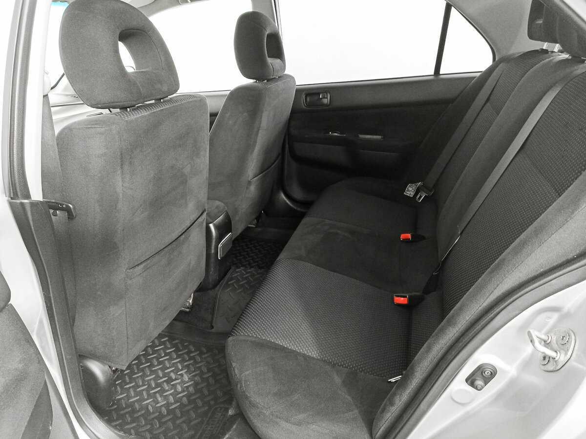 Mitsubishi Lancer с пробегом — 2007 год. Фото: #9