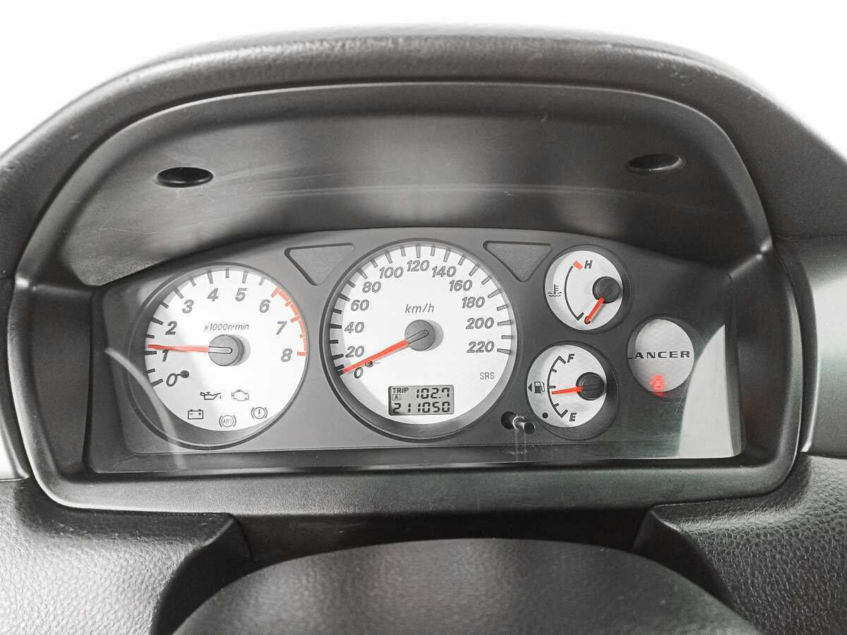 Mitsubishi Lancer с пробегом — 2007 год. Фото: #10