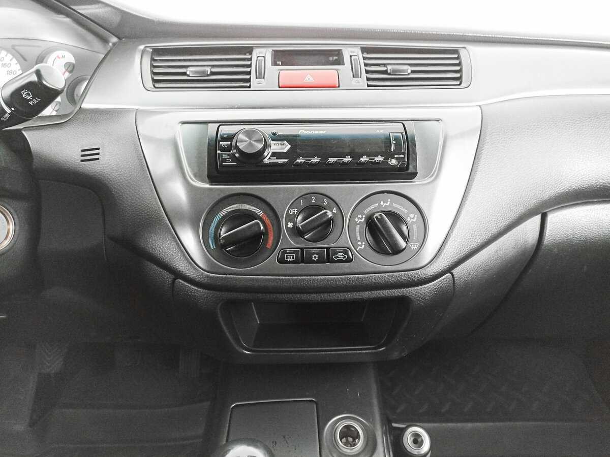 Mitsubishi Lancer с пробегом — 2007 год. Фото: #12
