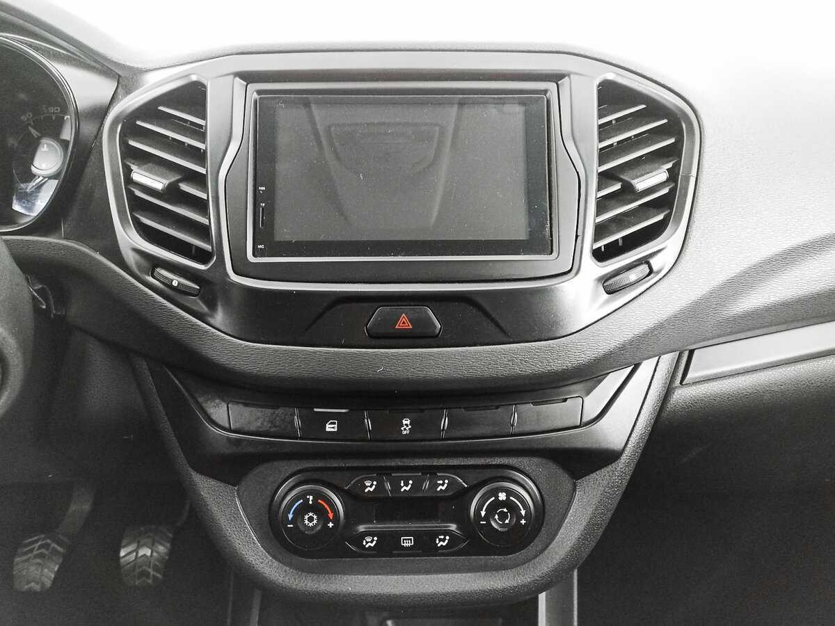 Lada (ВАЗ) Vesta с пробегом — 2017 год. Фото: #12