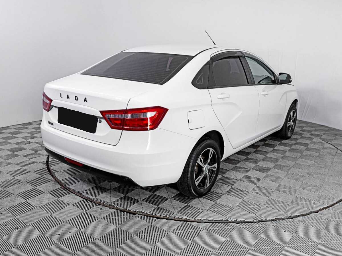 Lada (ВАЗ) Vesta с пробегом — 2017 год. Фото: #4