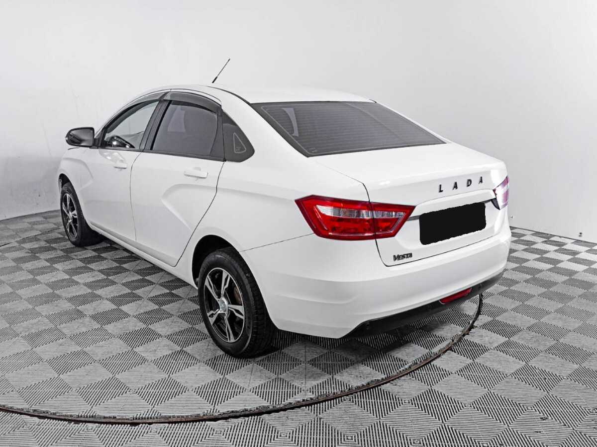 Lada (ВАЗ) Vesta с пробегом — 2017 год. Фото: #6