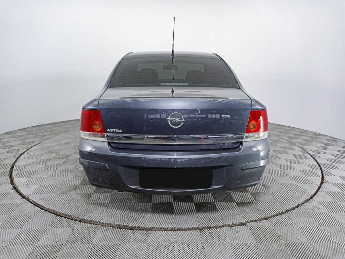Opel Astra с пробегом — 2010 год. Фото: #5
