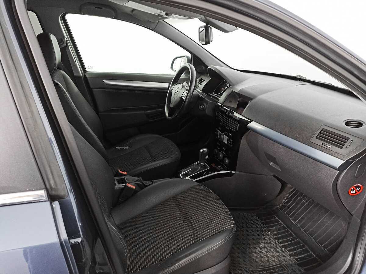 Opel Astra с пробегом — 2010 год. Фото: #8