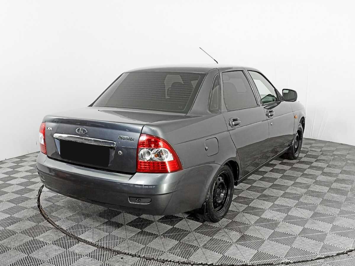 Lada (ВАЗ) Priora с пробегом — 2015 год. Фото: #3