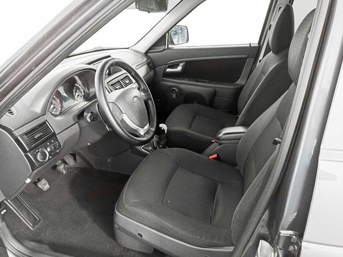 Lada (ВАЗ) Priora с пробегом — 2015 год. Фото: #12