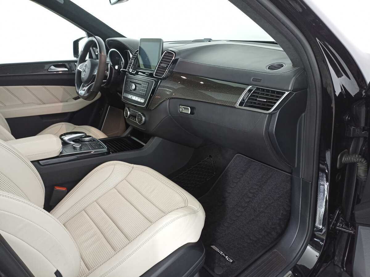 Mercedes-Benz GLE AMG с пробегом — 2017 год. Фото: #8