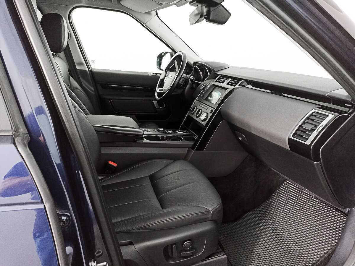 Land Rover Discovery с пробегом — 2017 год. Фото: #8