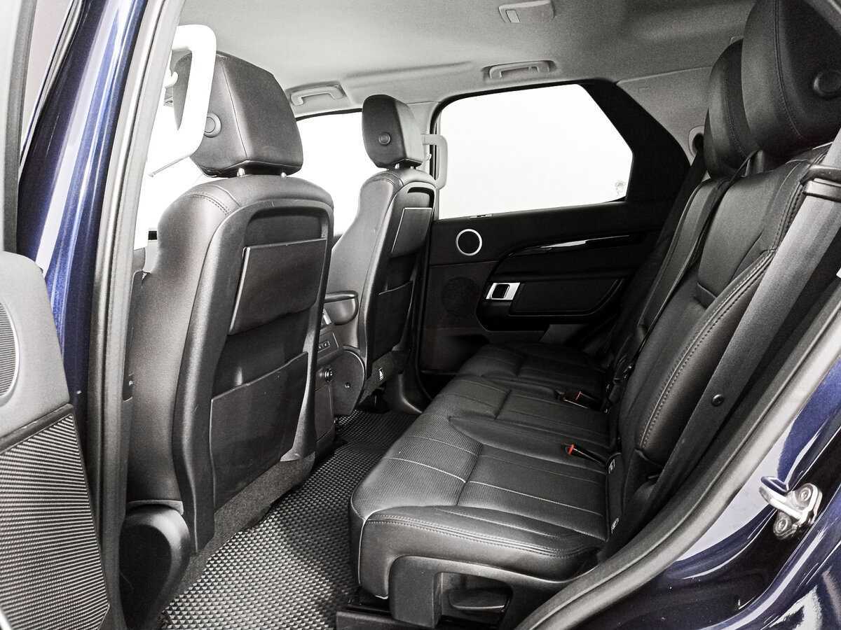 Land Rover Discovery с пробегом — 2017 год. Фото: #9