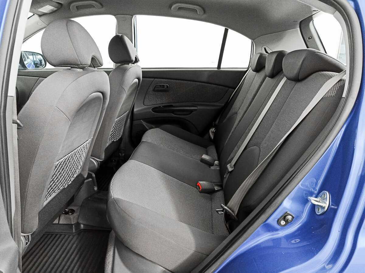 Kia Rio с пробегом — 2010 год. Фото: #9