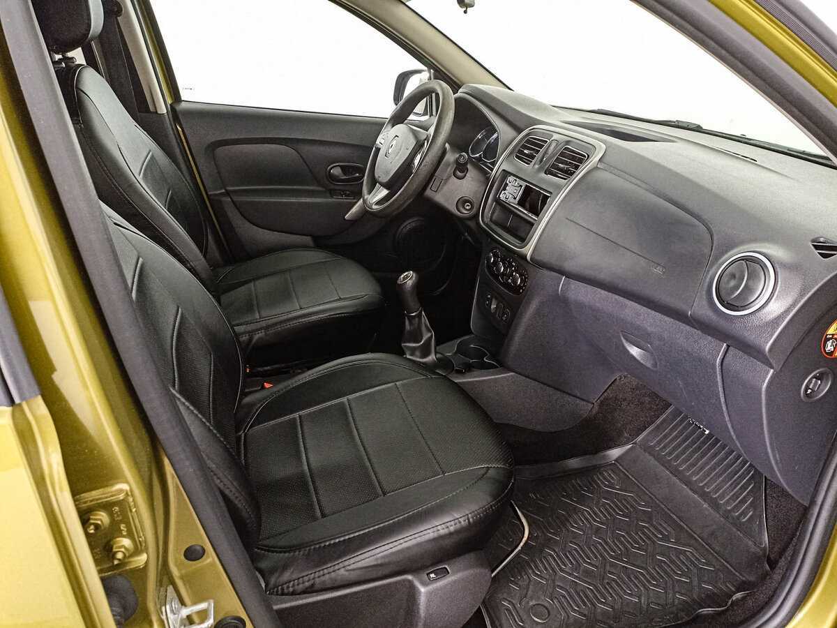 Renault Sandero с пробегом — 2017 год. Фото: #8