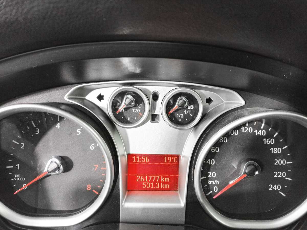 Ford Focus с пробегом — 2008 год. Фото: #10