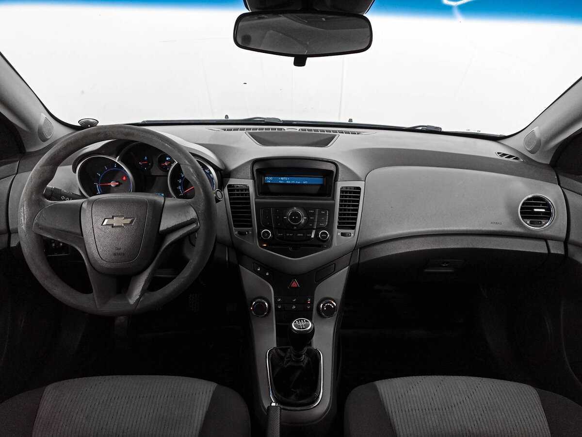 Chevrolet Cruze с пробегом — 2010 год. Фото: #11