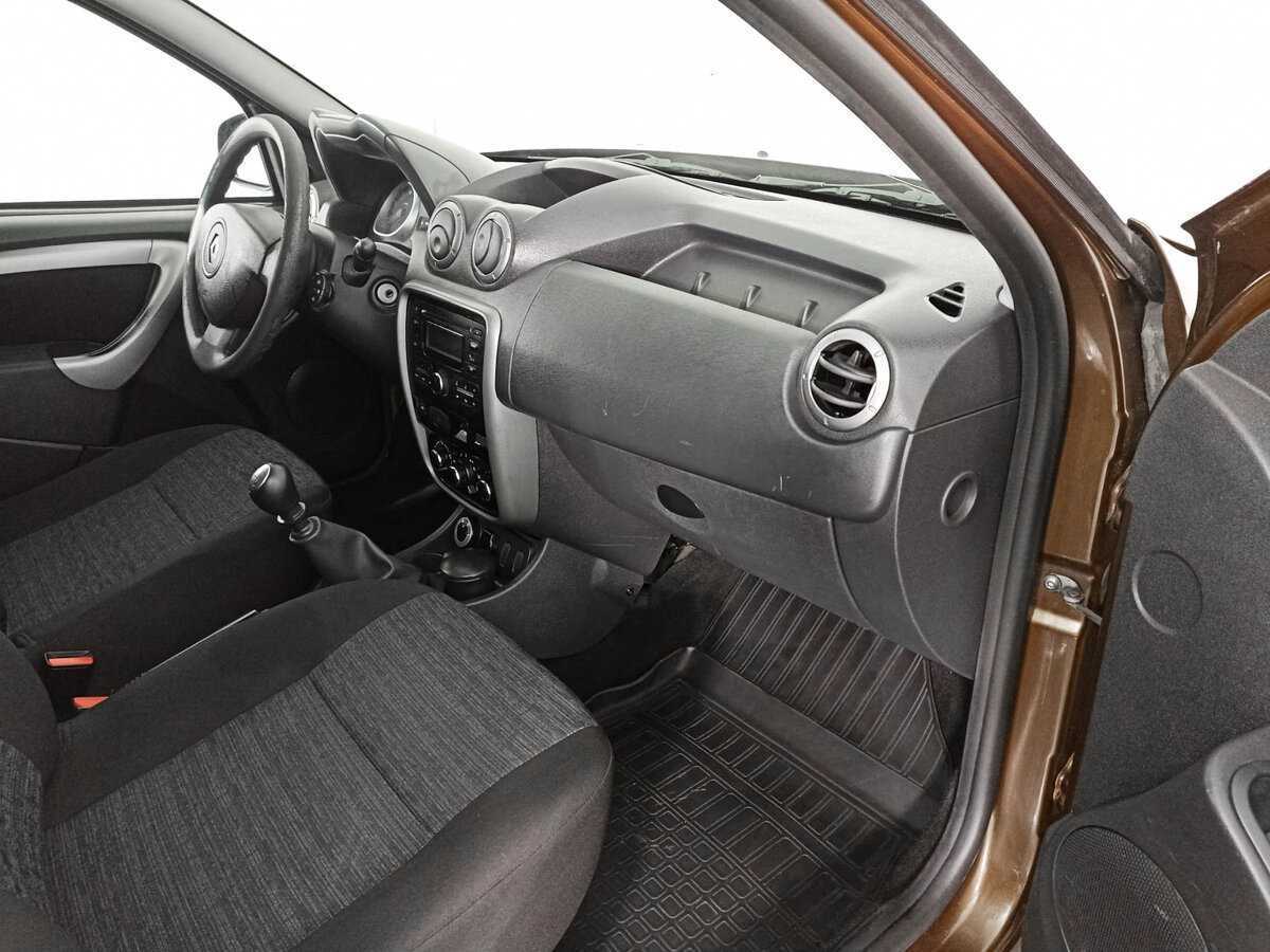 Renault Duster с пробегом — 2014 год. Фото: #8