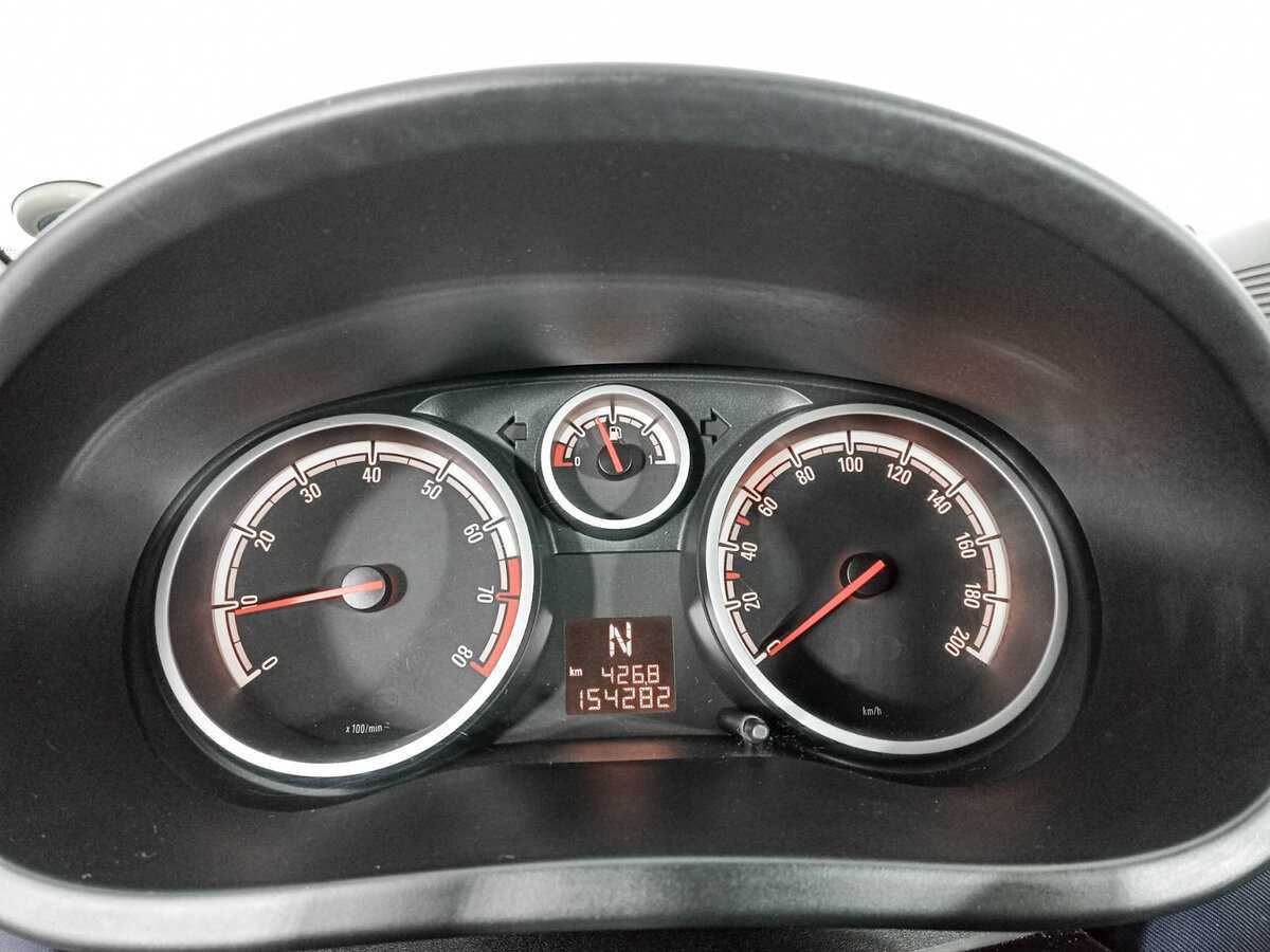 Opel Corsa с пробегом — 2008 год. Фото: #10