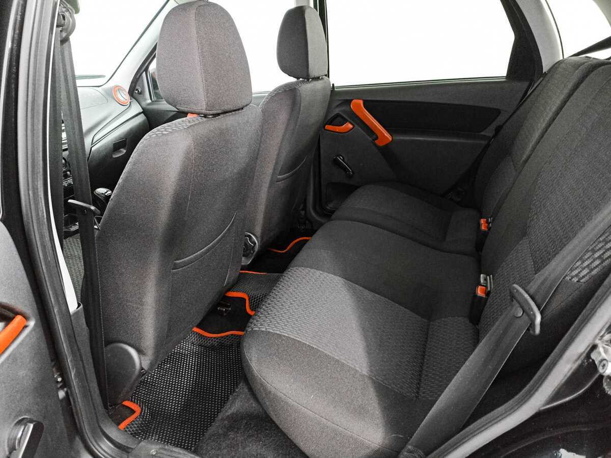 Lada (ВАЗ) Kalina с пробегом — 2017 год. Фото: #9