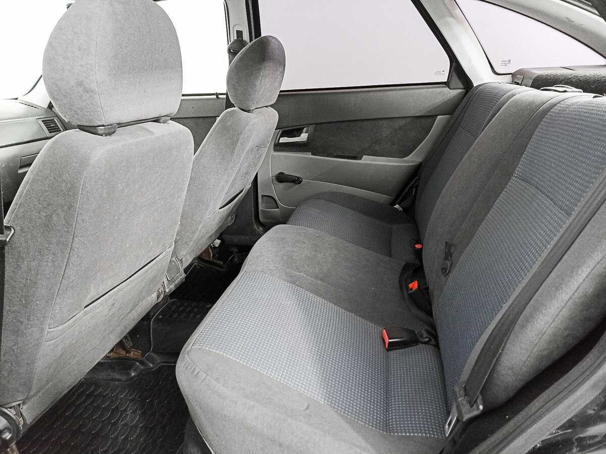 Lada (ВАЗ) Priora с пробегом — 2009 год. Фото: #9