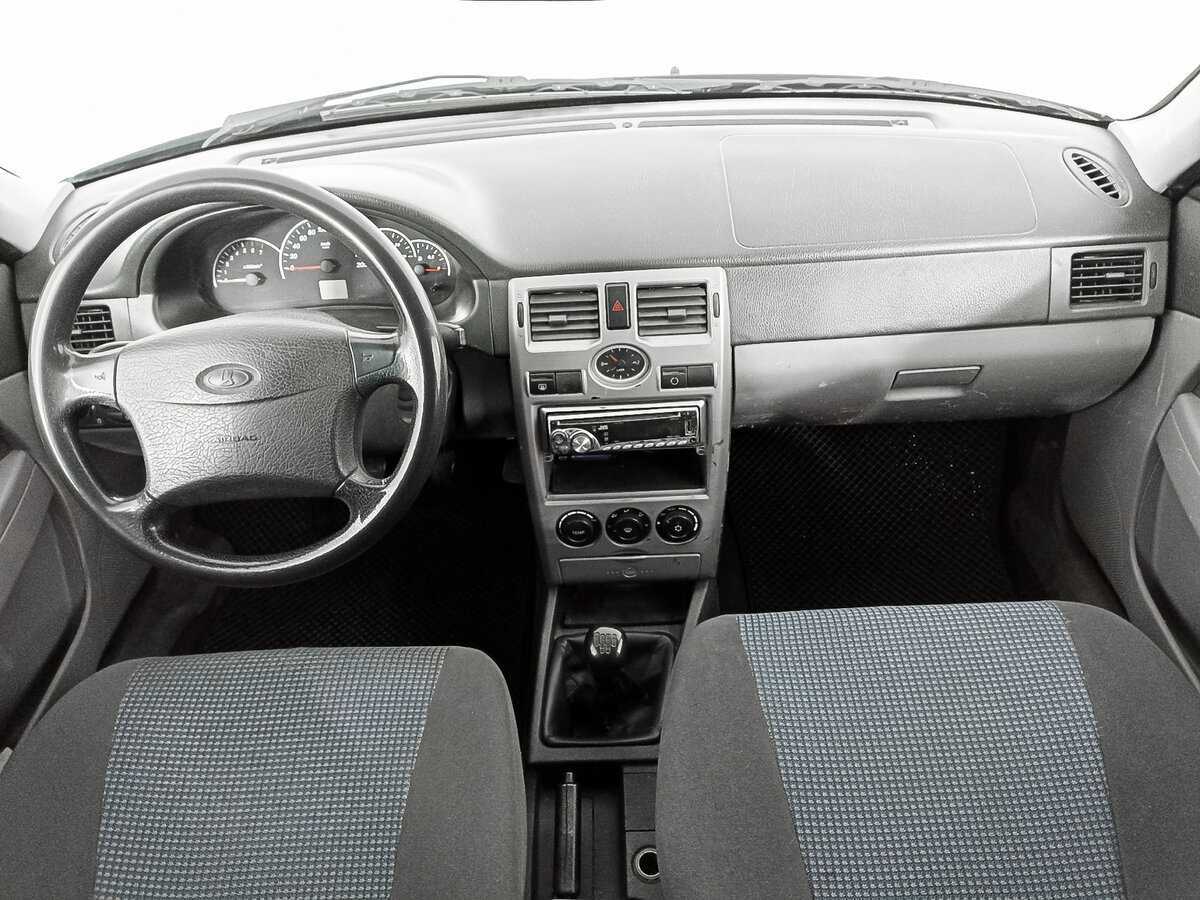 Lada (ВАЗ) Priora с пробегом — 2009 год. Фото: #11