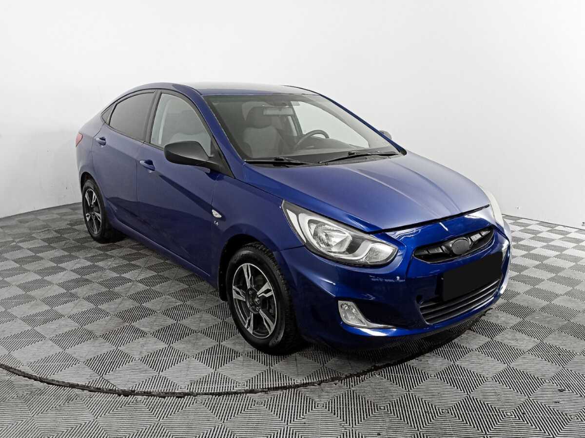 Hyundai Solaris с пробегом — 2011 год. Фото: #2