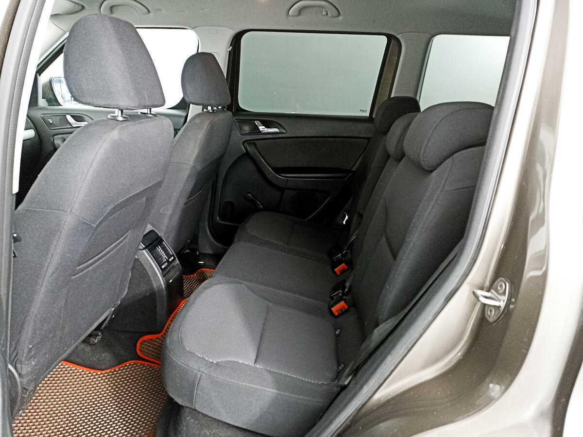 Skoda Yeti с пробегом — 2011 год. Фото: #7