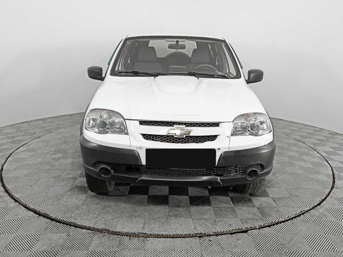 Chevrolet Niva с пробегом — 2015 год. Фото: #1