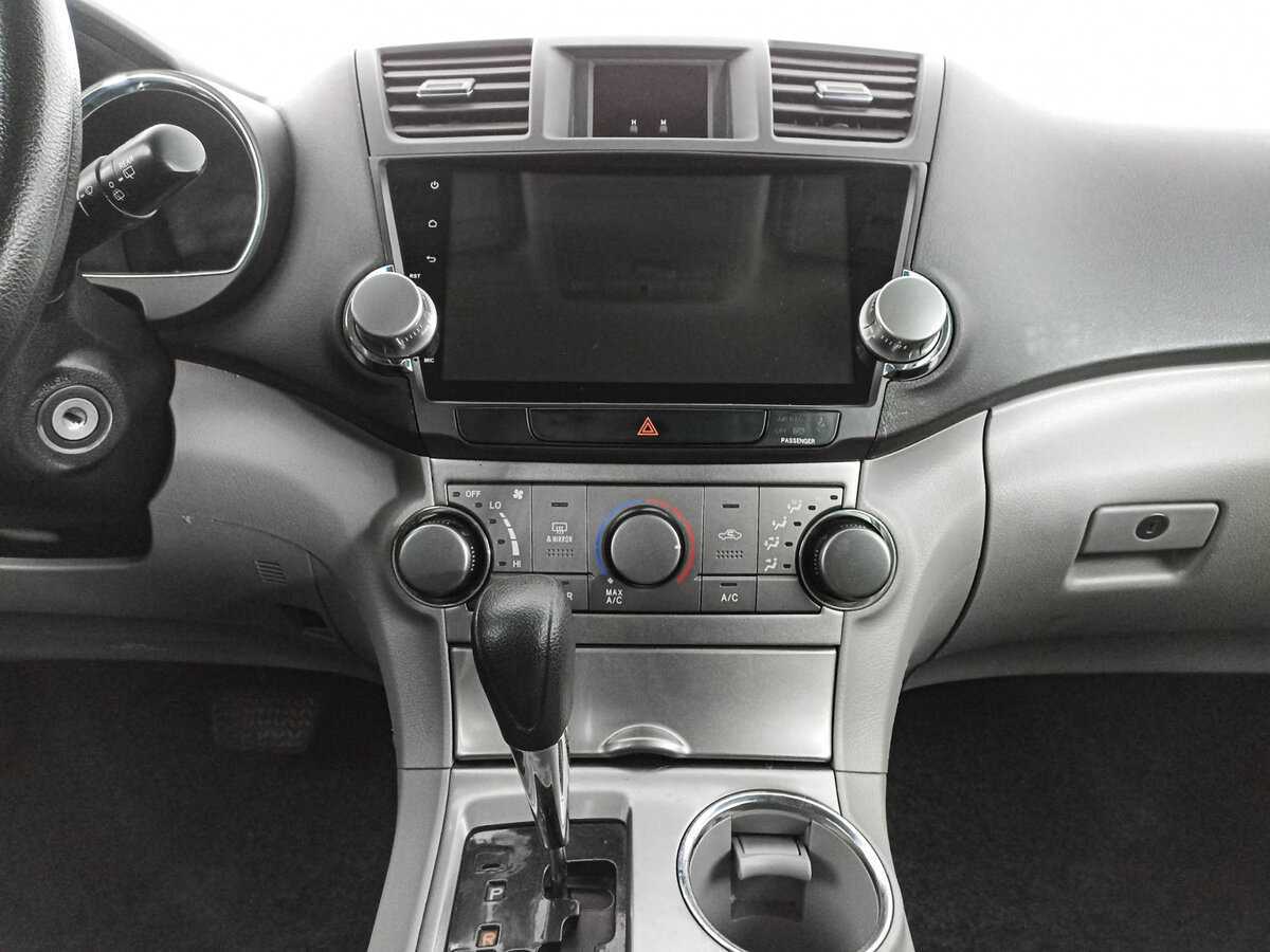 Toyota Highlander с пробегом — 2011 год. Фото: #12