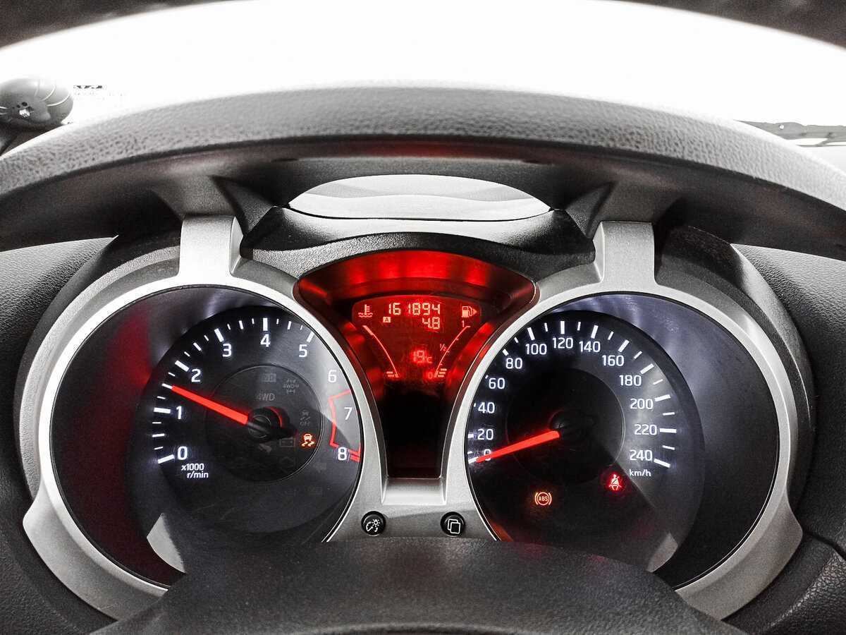 Nissan Juke с пробегом — 2011 год. Фото: #10