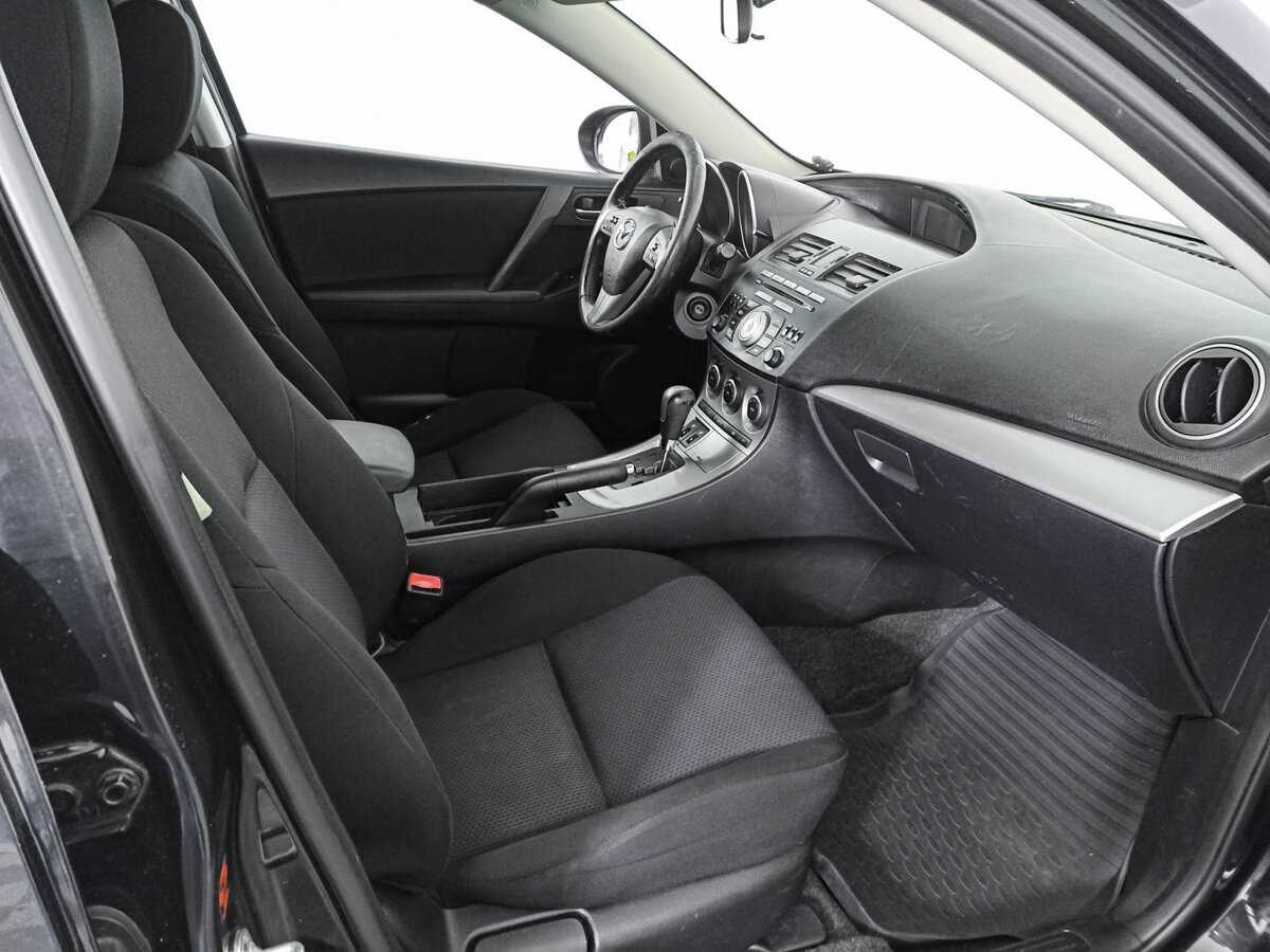 Mazda 3 с пробегом — 2010 год. Фото: #8