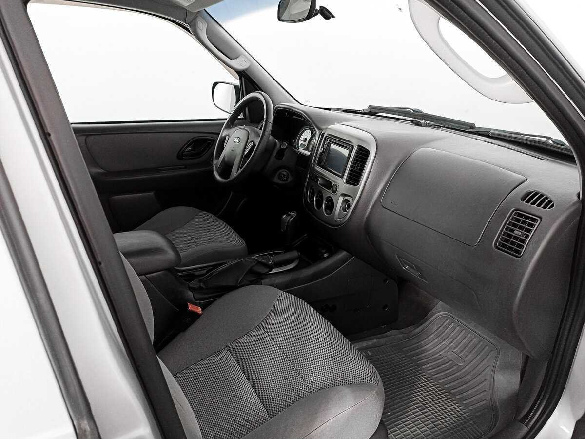 Ford Escape с пробегом — 2004 год. Фото: #8