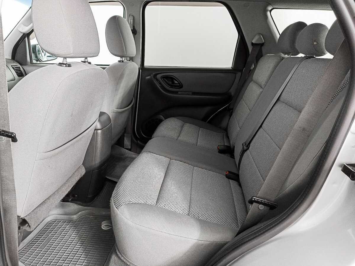 Ford Escape с пробегом — 2004 год. Фото: #9