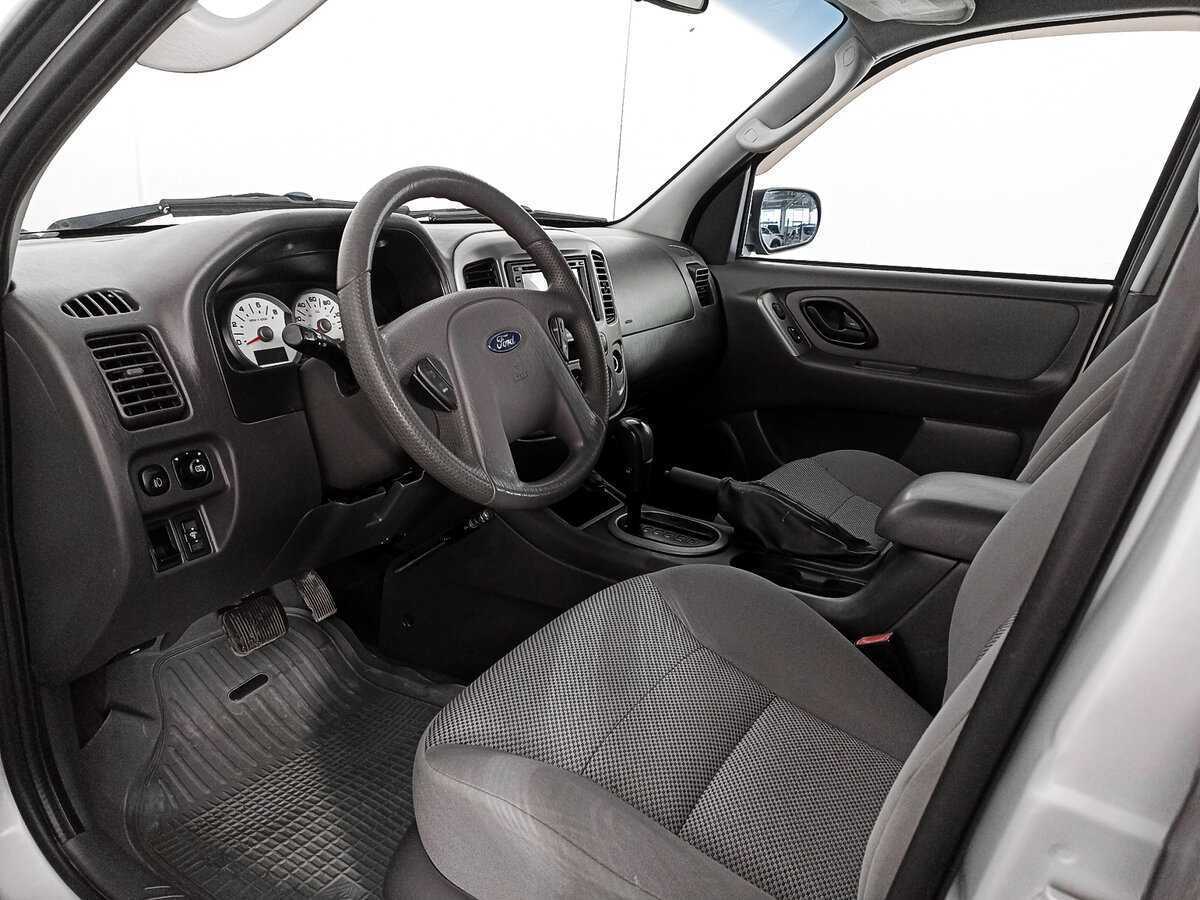 Ford Escape с пробегом — 2004 год. Фото: #13
