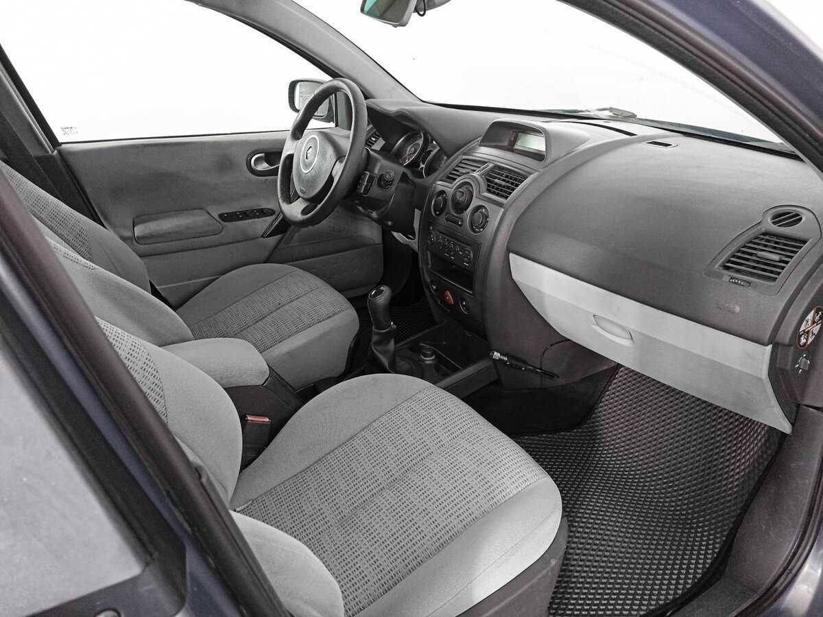 Renault Megane с пробегом — 2006 год. Фото: #8