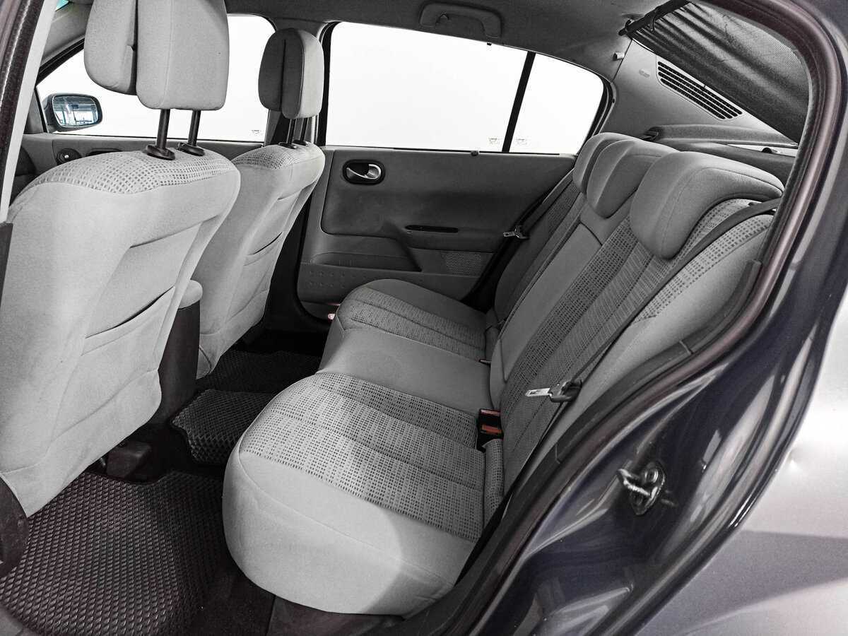 Renault Megane с пробегом — 2006 год. Фото: #9