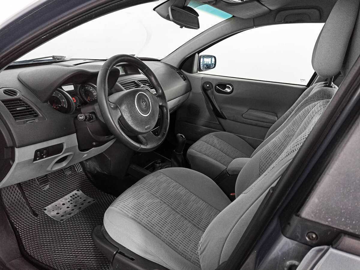 Renault Megane с пробегом — 2006 год. Фото: #13