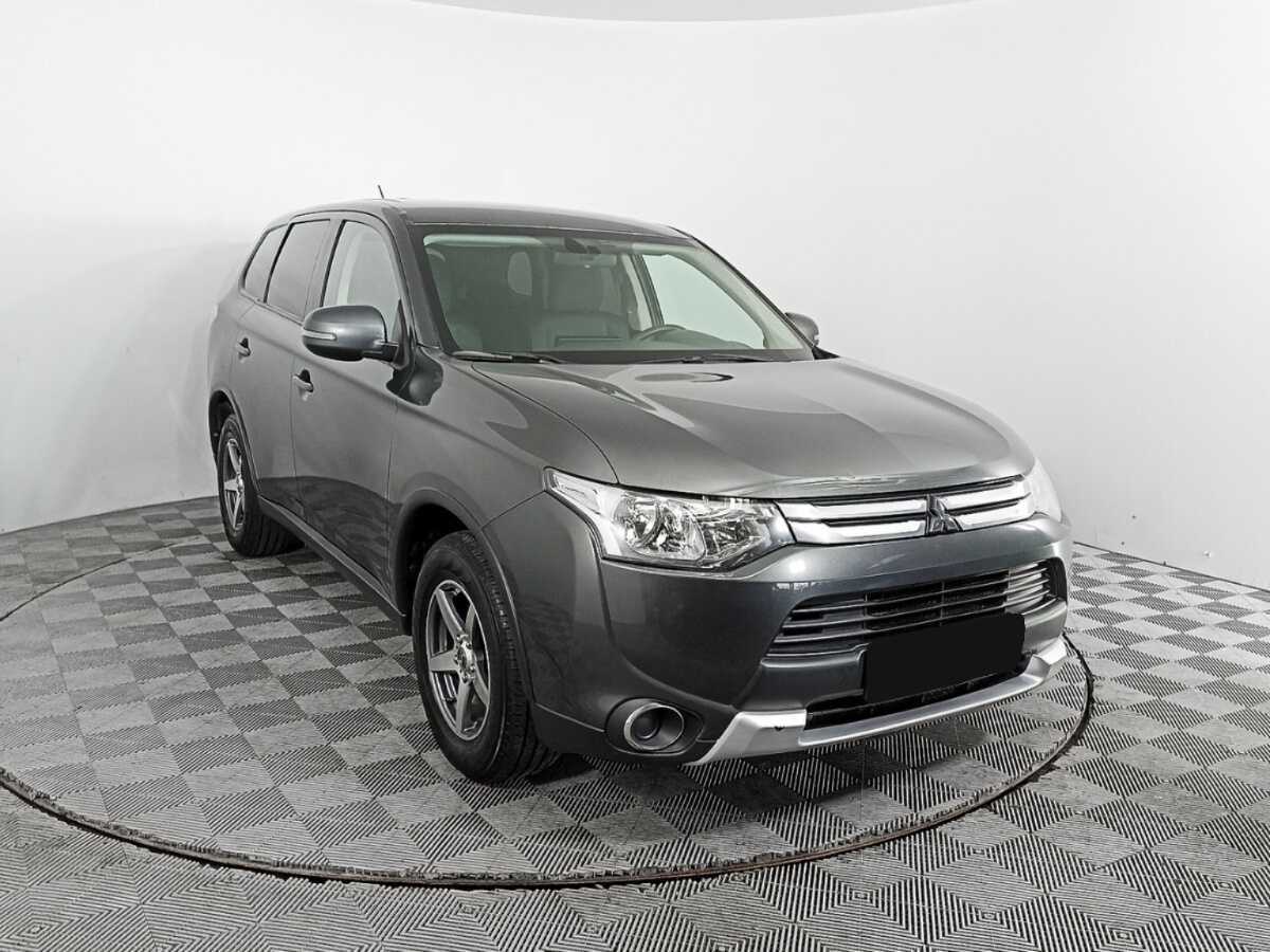 Mitsubishi Outlander с пробегом — 2014 год. Фото: #2