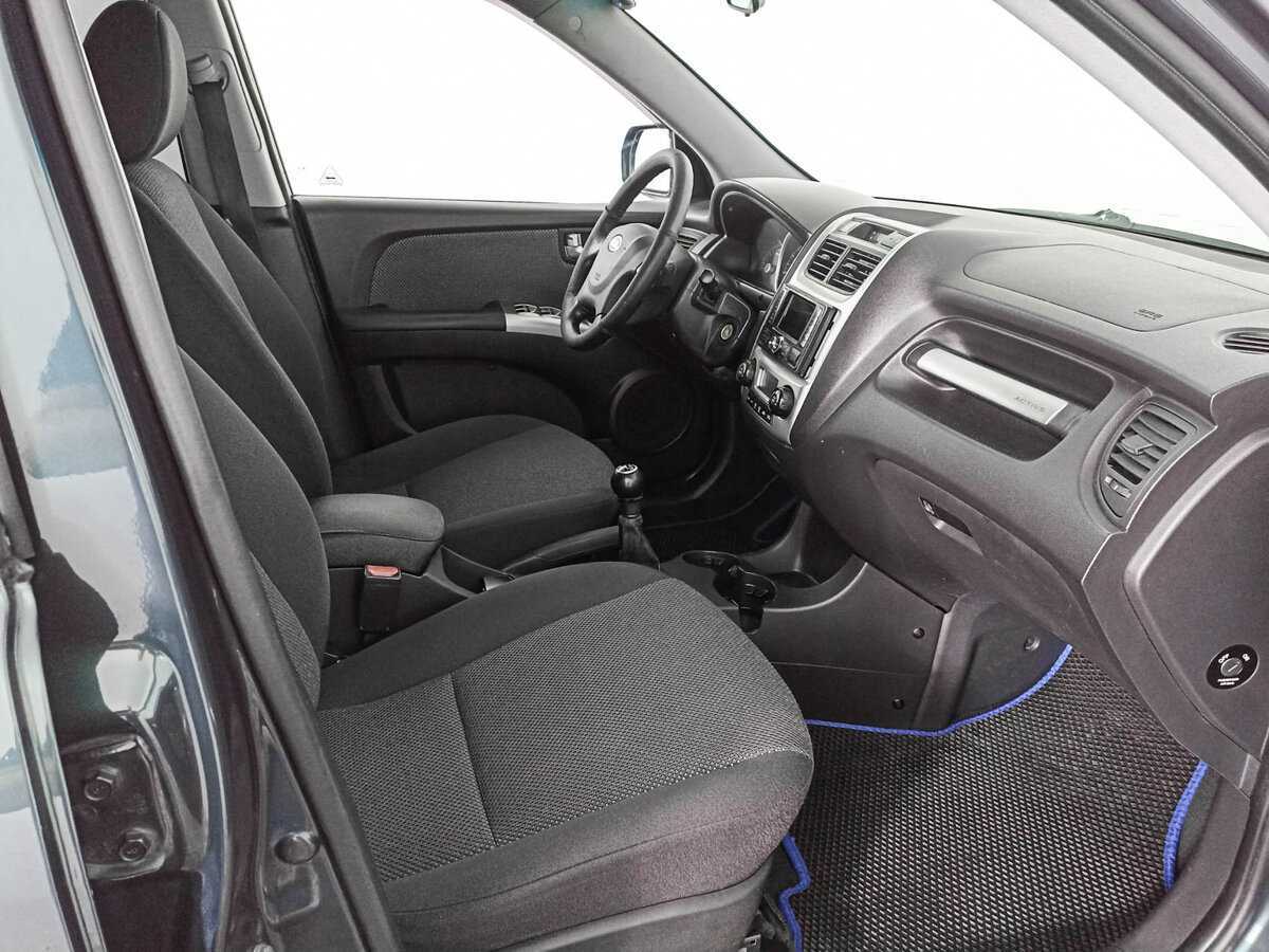 Kia Sportage с пробегом — 2009 год. Фото: #8