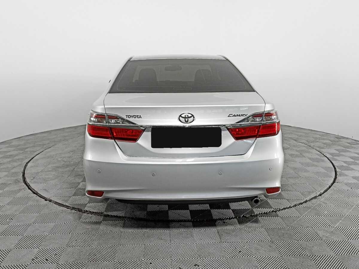 Toyota Camry с пробегом — 2015 год. Фото: #4