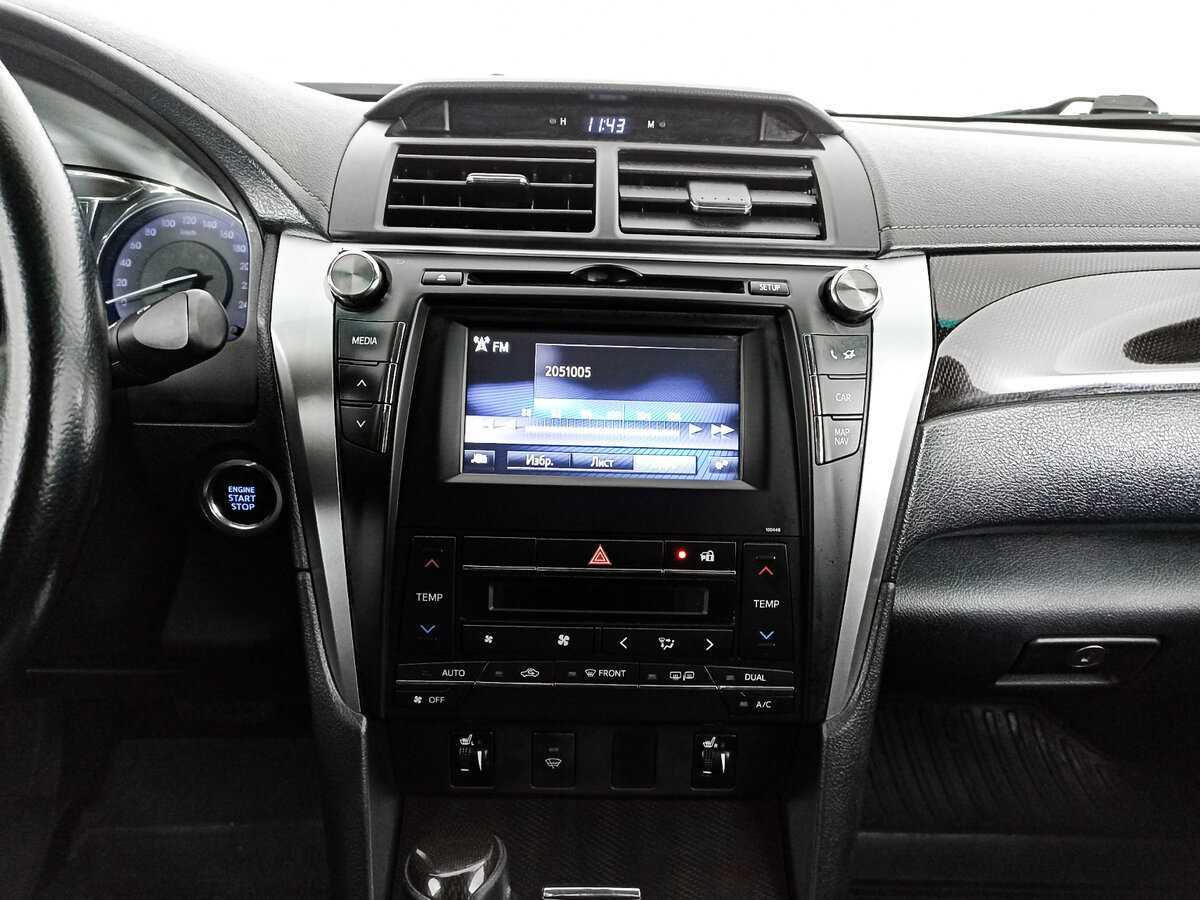 Toyota Camry с пробегом — 2015 год. Фото: #10