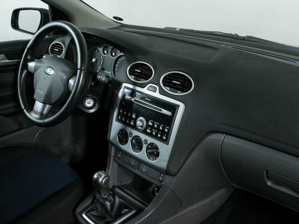 Ford Focus с пробегом — 2006 год. Фото: #8