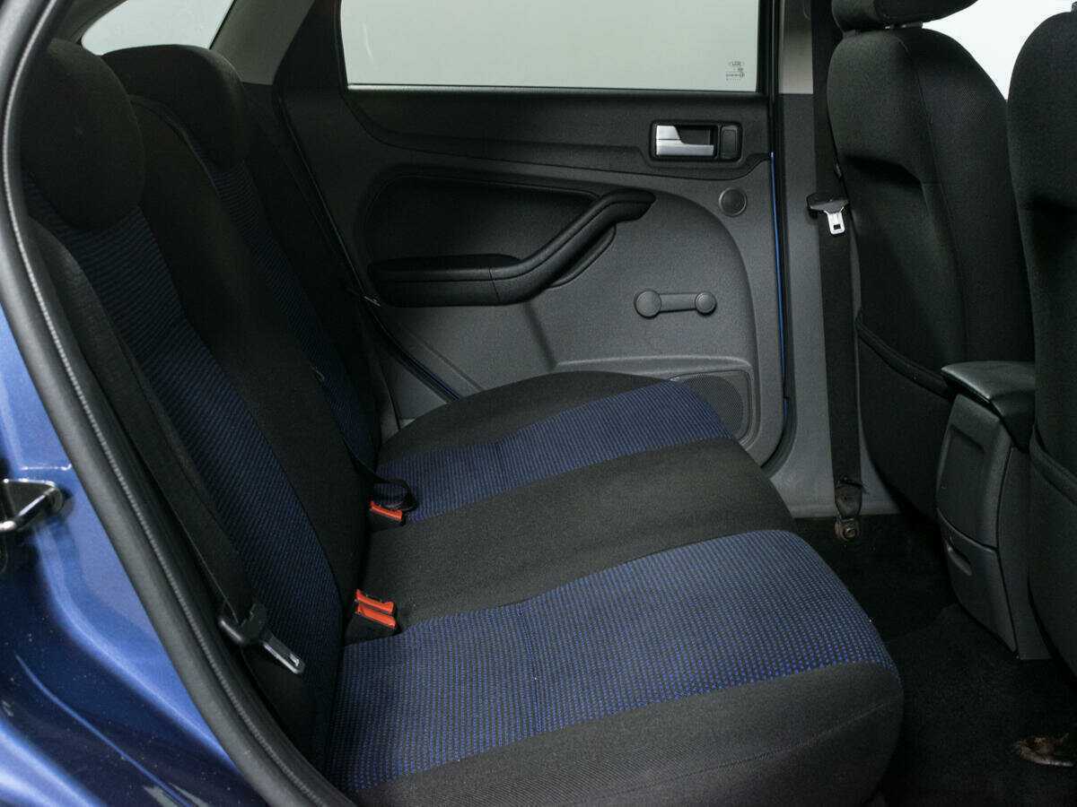 Ford Focus с пробегом — 2006 год. Фото: #11