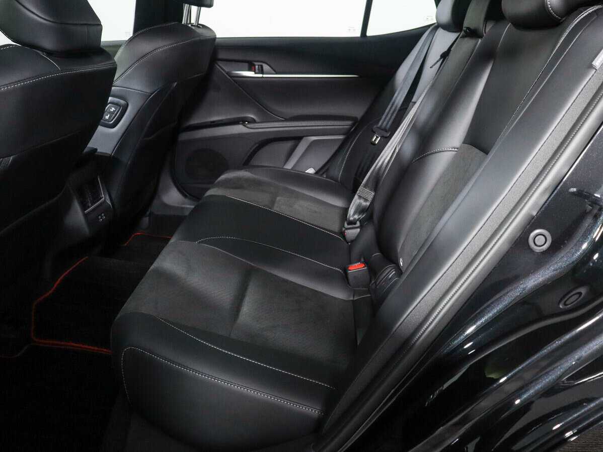 Toyota Camry с пробегом — 2024 год. Фото: #8