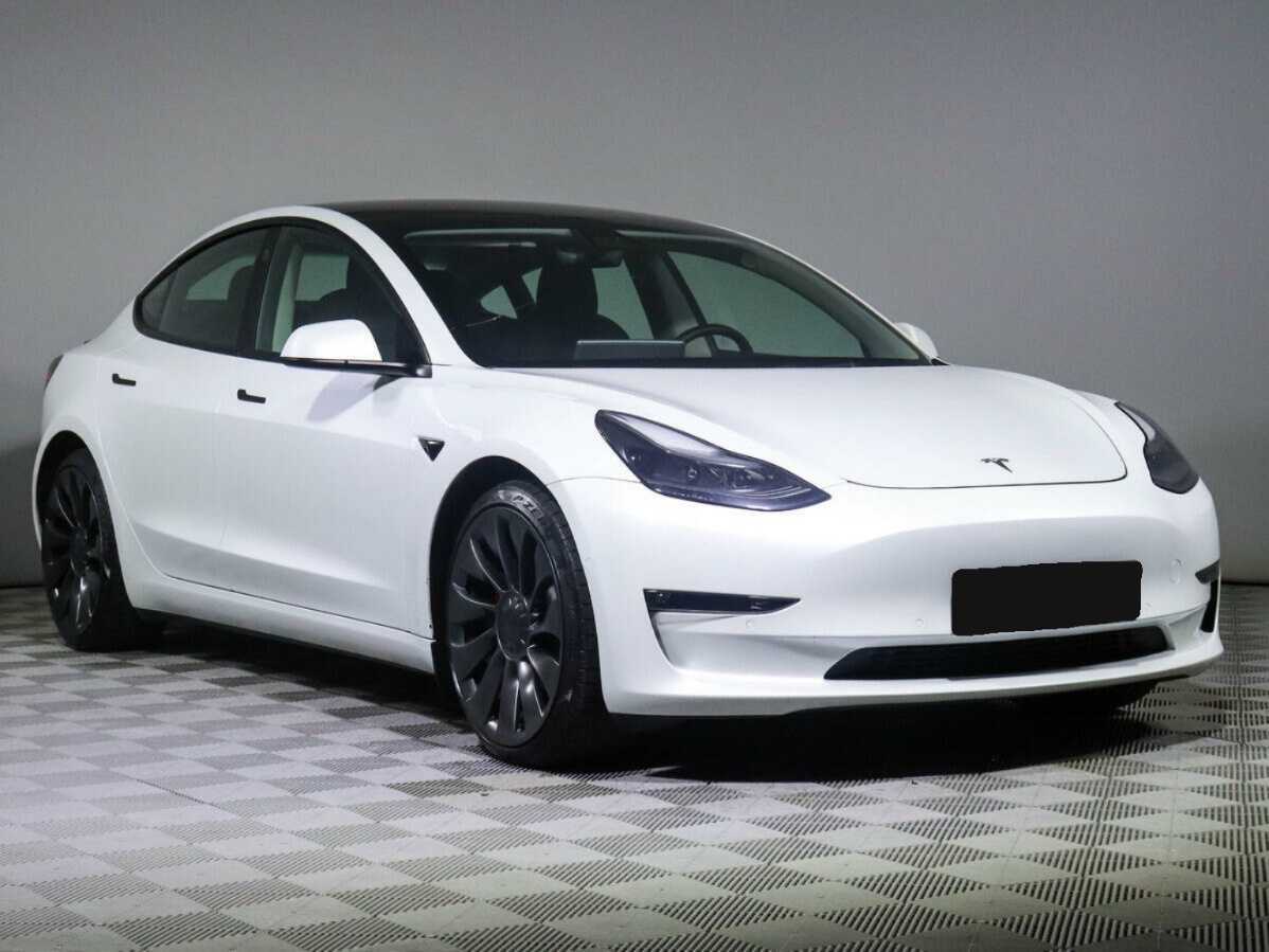 Tesla Model 3 с пробегом — 2021 год. Фото: #1