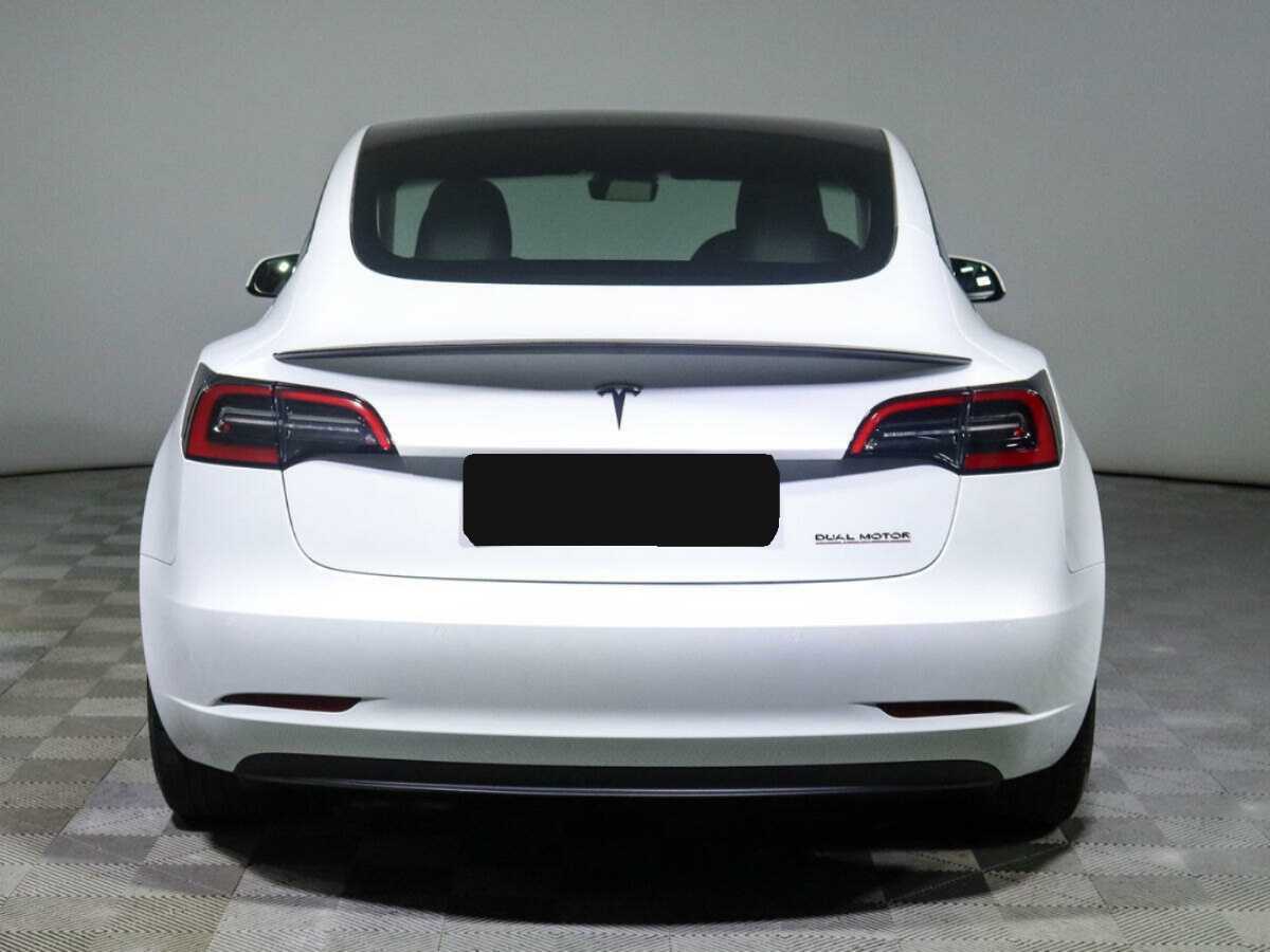 Tesla Model 3 с пробегом — 2021 год. Фото: #4