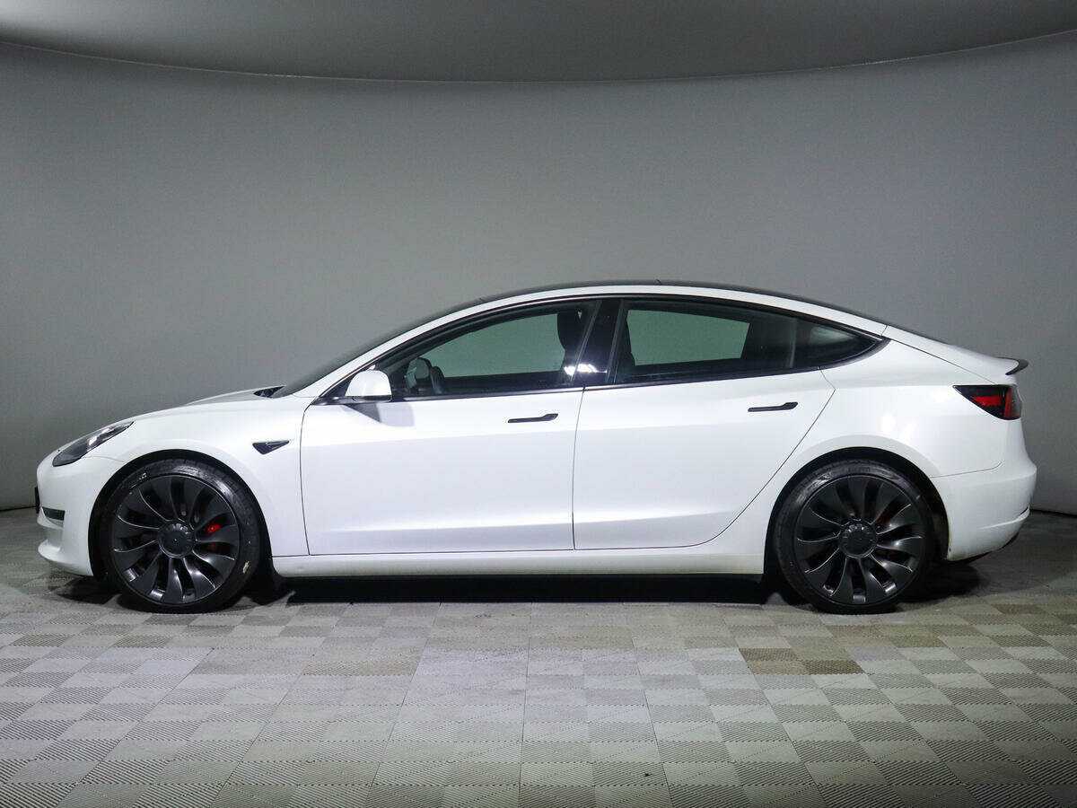 Tesla Model 3 с пробегом — 2021 год. Фото: #6