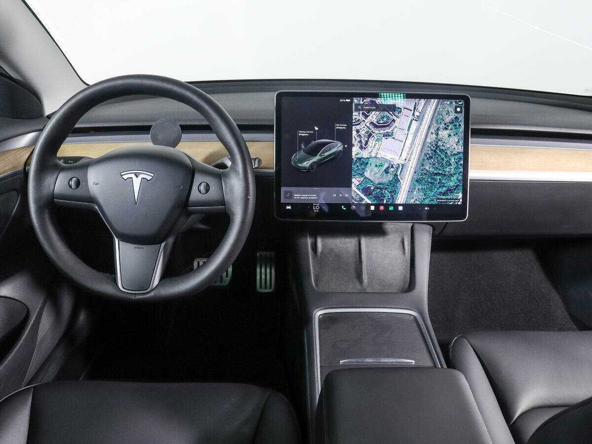 Tesla Model 3 с пробегом — 2021 год. Фото: #10