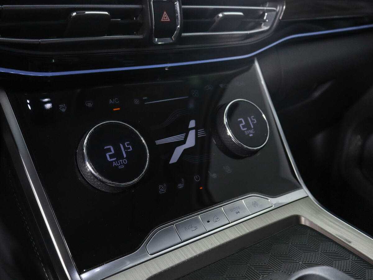 EXEED VX с пробегом — 2023 год. Фото: #18