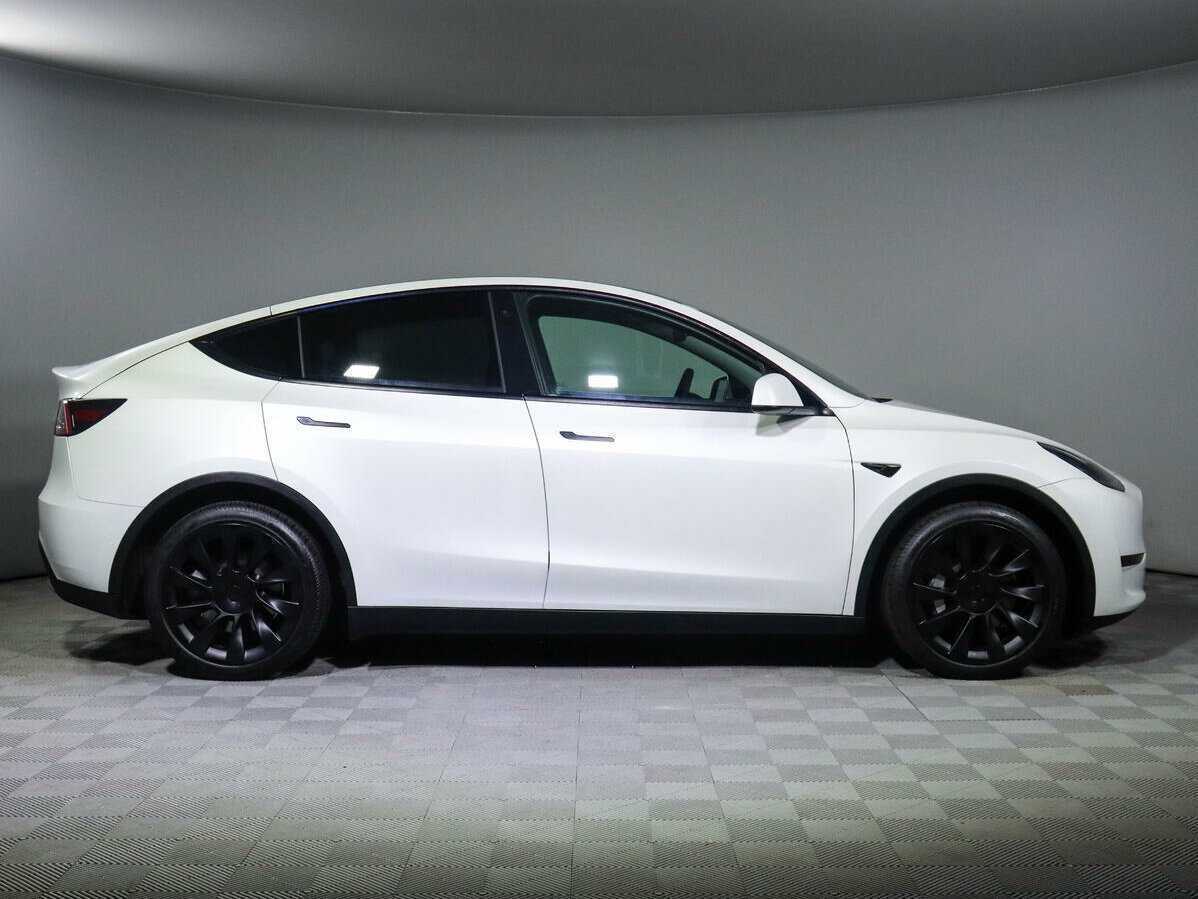 Tesla Model Y с пробегом — 2021 год. Фото: #2