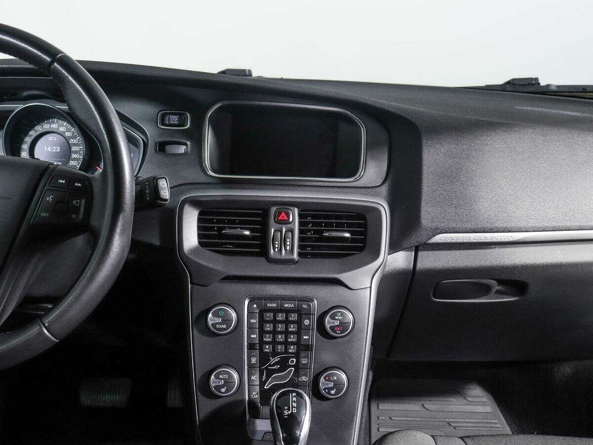 Volvo V40 Cross Country с пробегом — 2019 год. Фото: #9